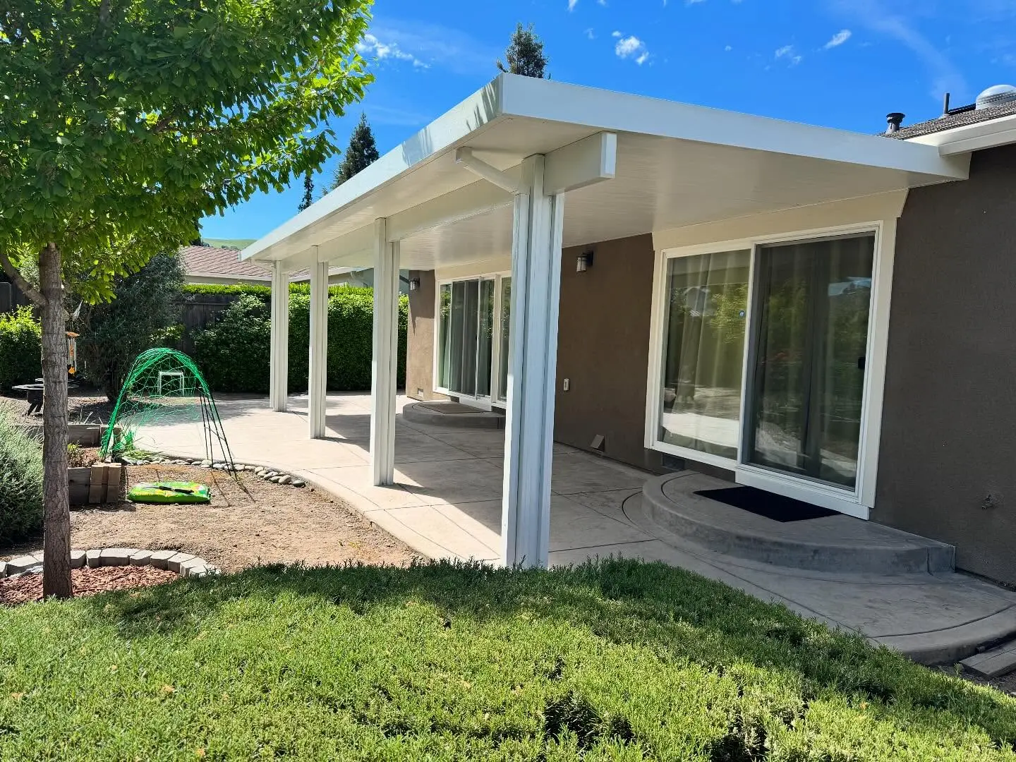 Clean White Flat Cover in San Ramon, CA